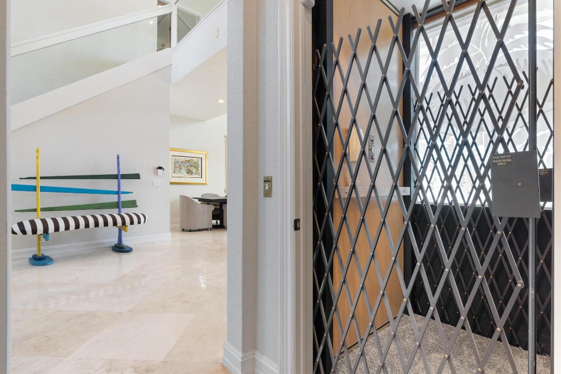 660 Golden Harbour Drive