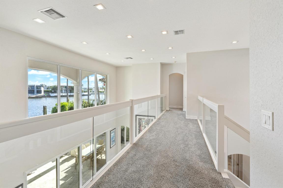 660 Golden Harbour Drive