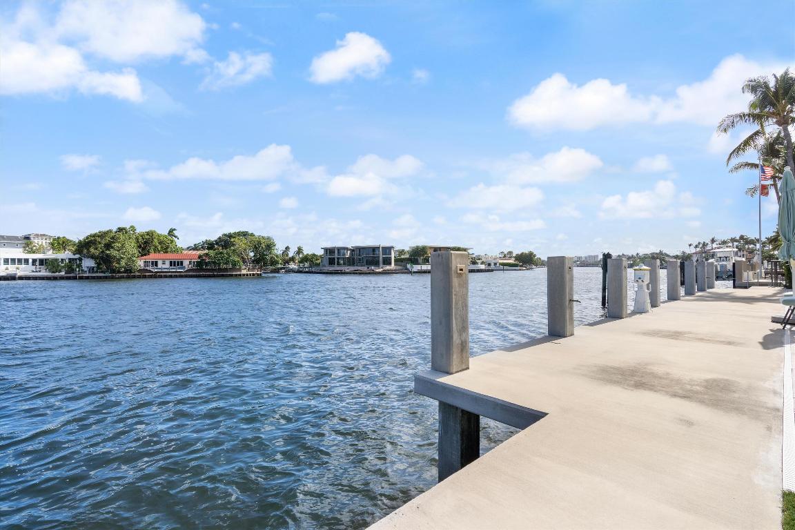 660 Golden Harbour Drive