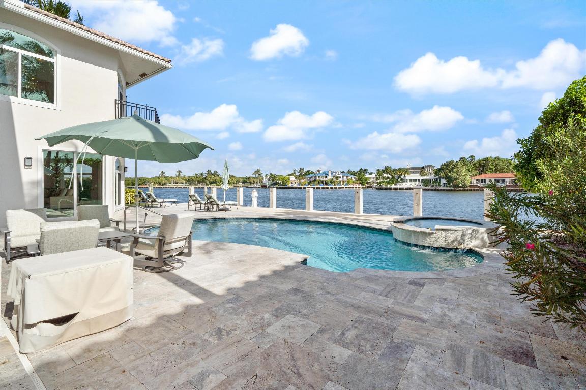 660 Golden Harbour Drive