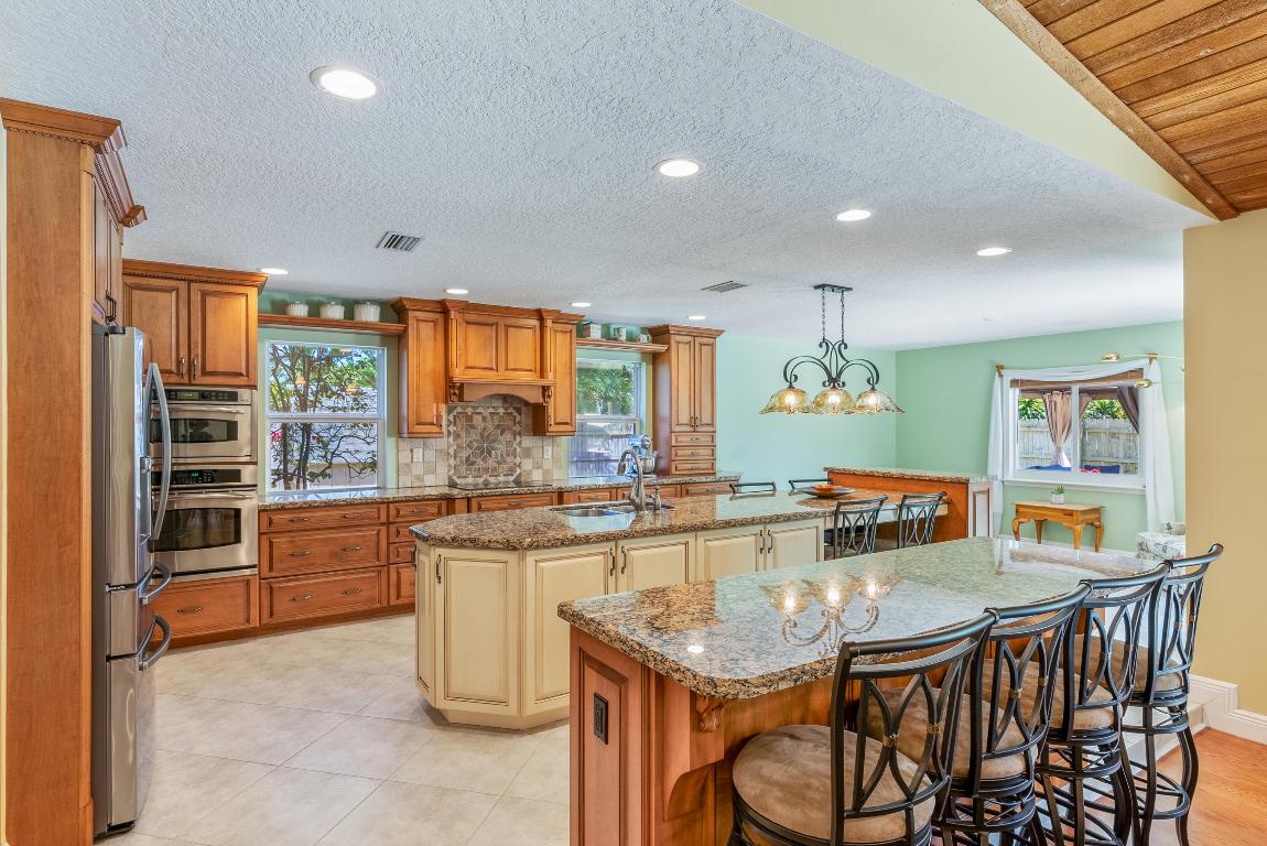 3720 Sherwood Boulevard