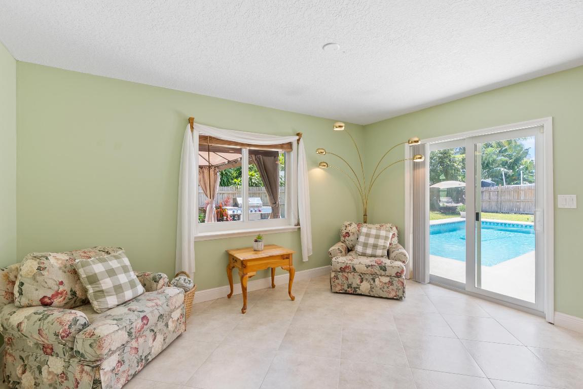 3720 Sherwood Boulevard