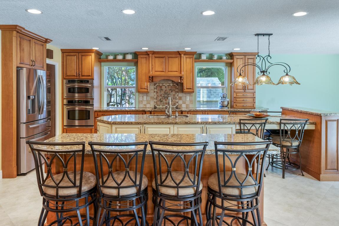 3720 Sherwood Boulevard