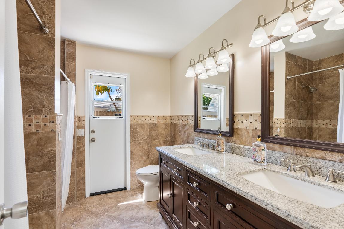 3720 Sherwood Boulevard