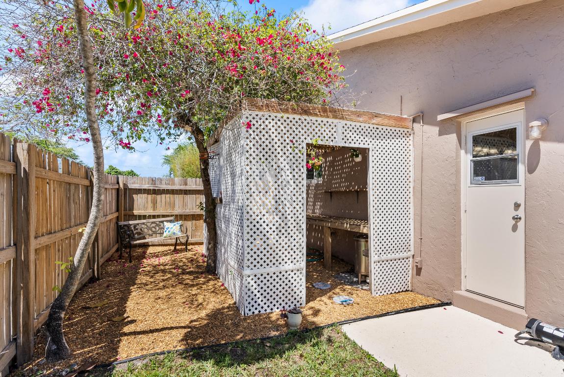 3720 Sherwood Boulevard