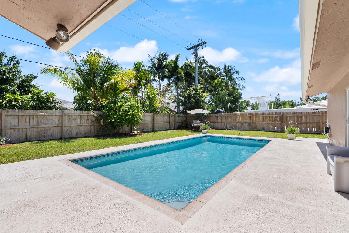 3720 Sherwood Boulevard