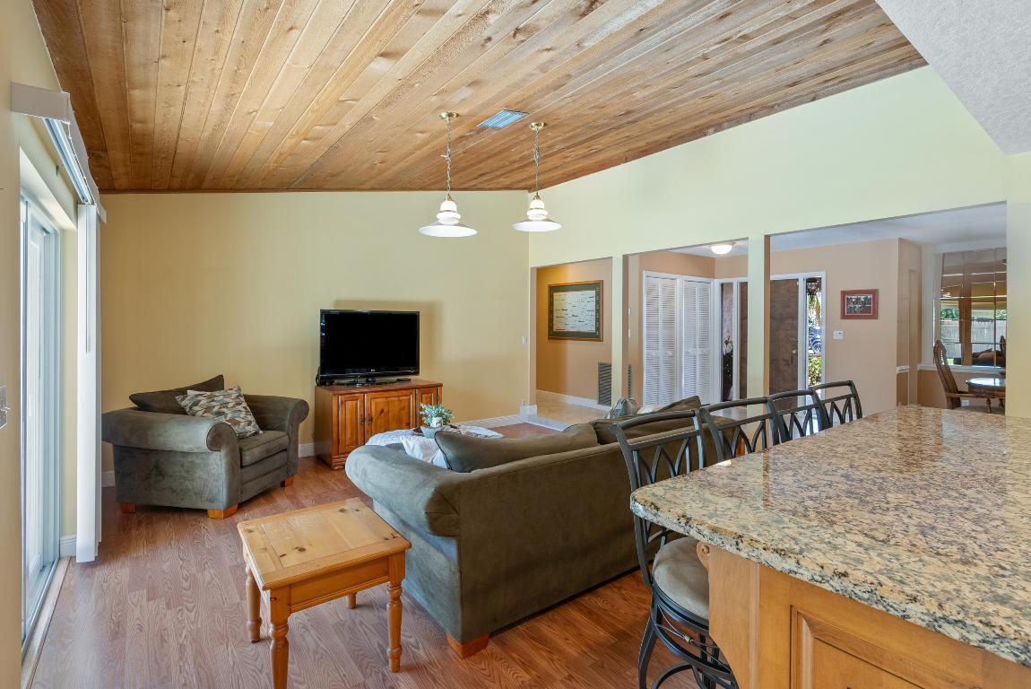 3720 Sherwood Boulevard