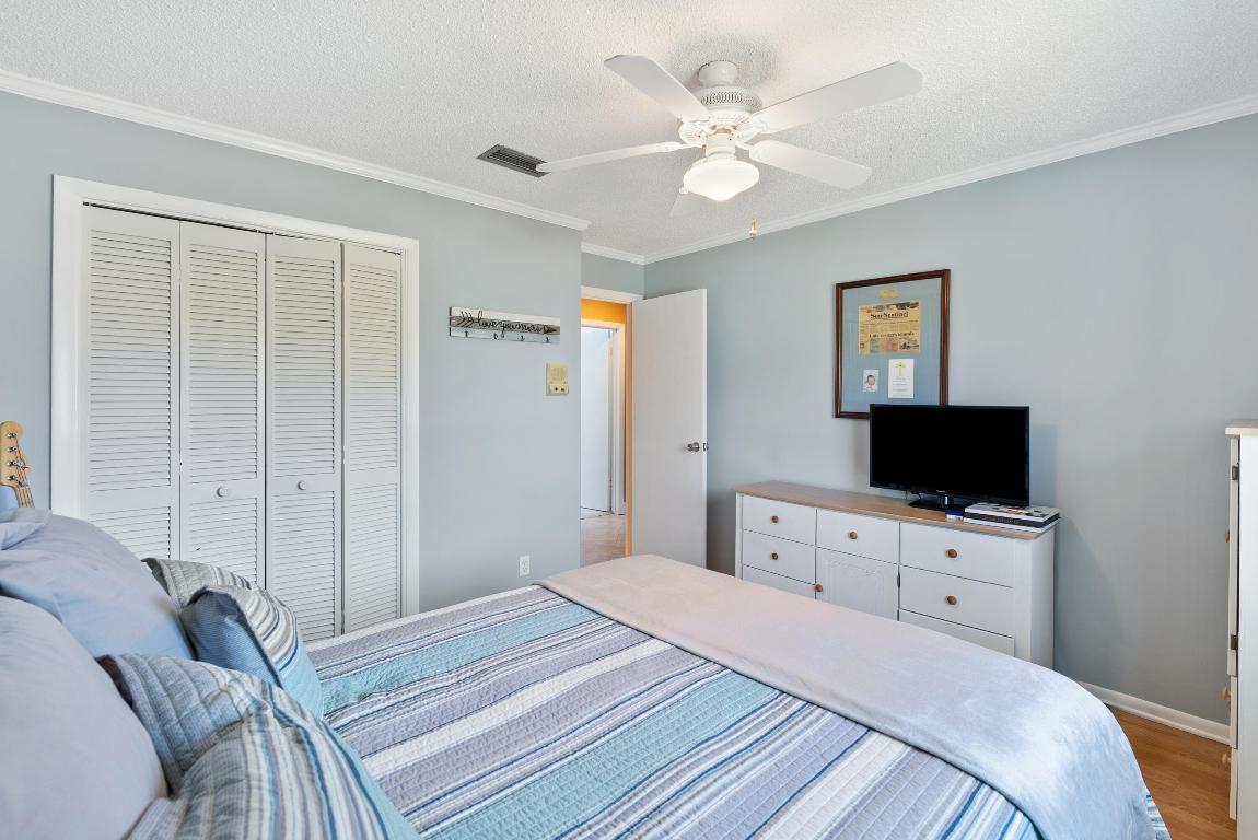 3720 Sherwood Boulevard