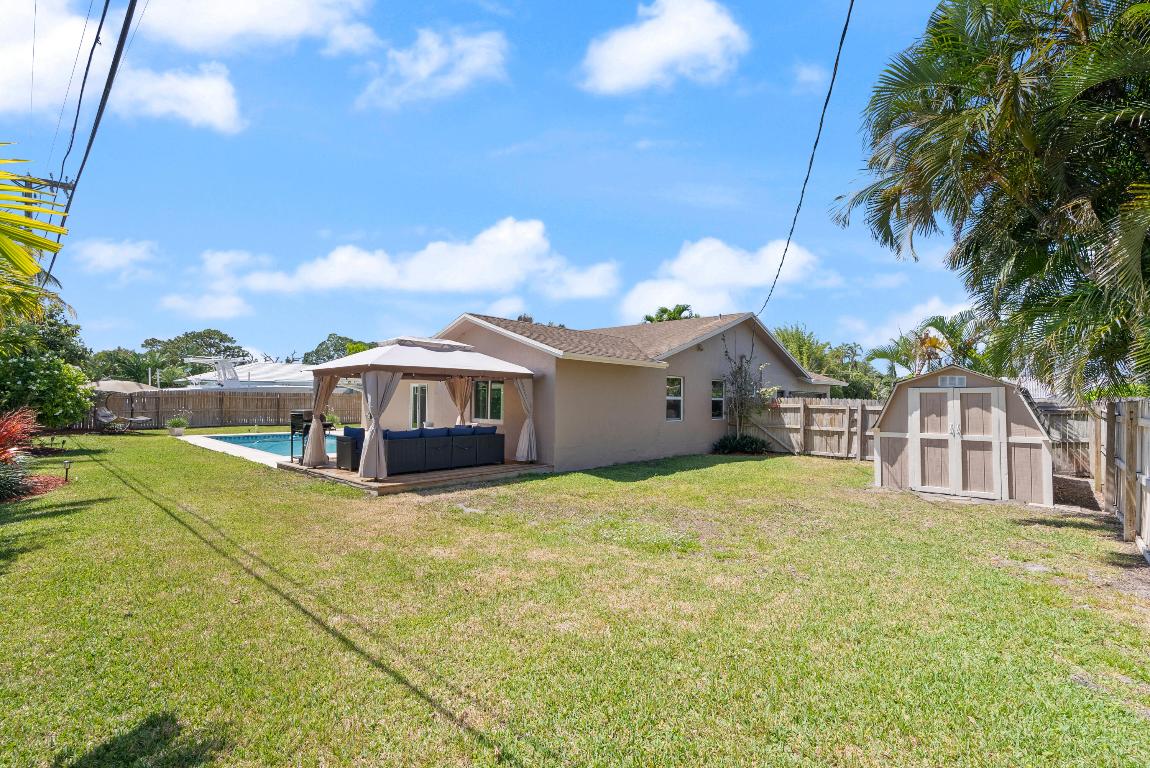 3720 Sherwood Boulevard