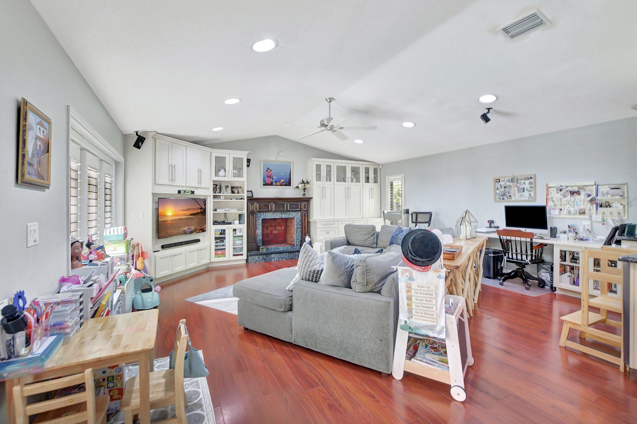 2281 NW 36th Street