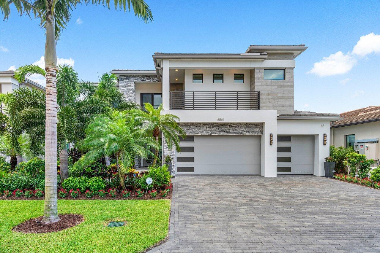 8581 Dearborn River Way
