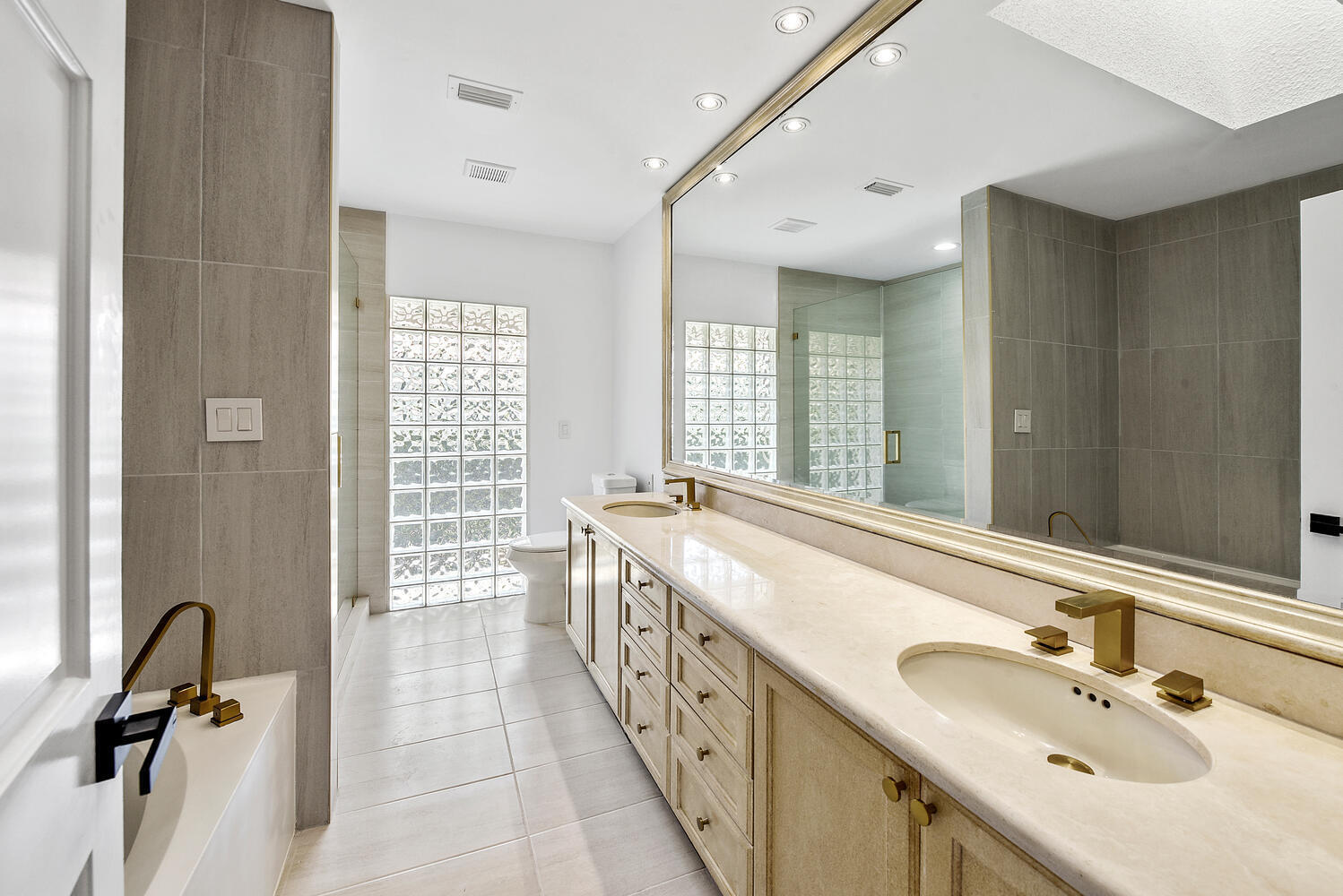 3185 St. James Drive
