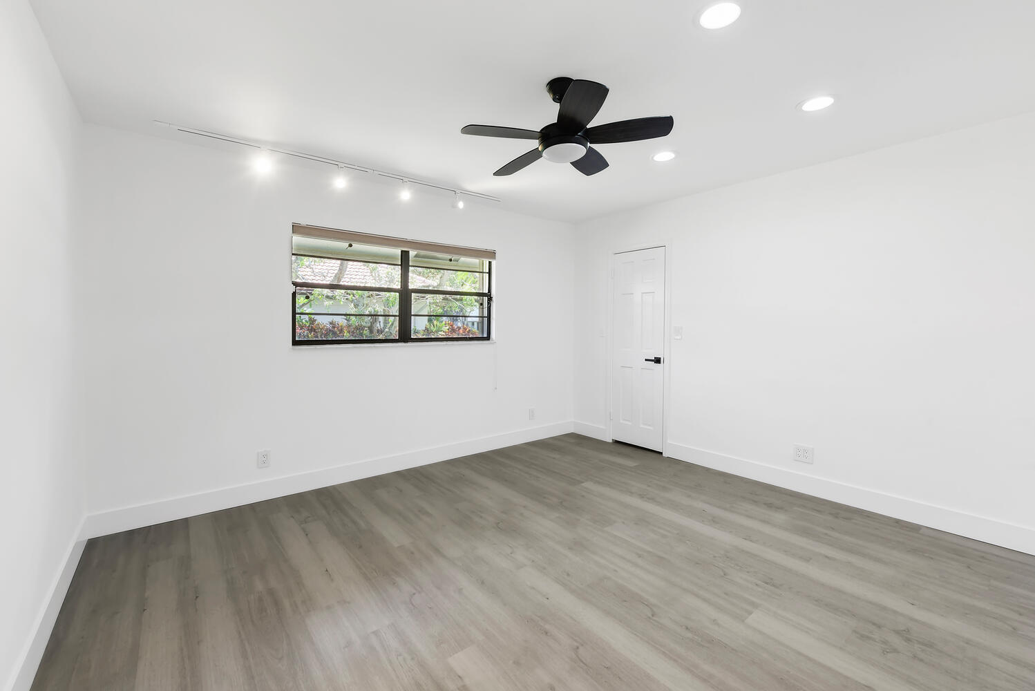 3185 St. James Drive