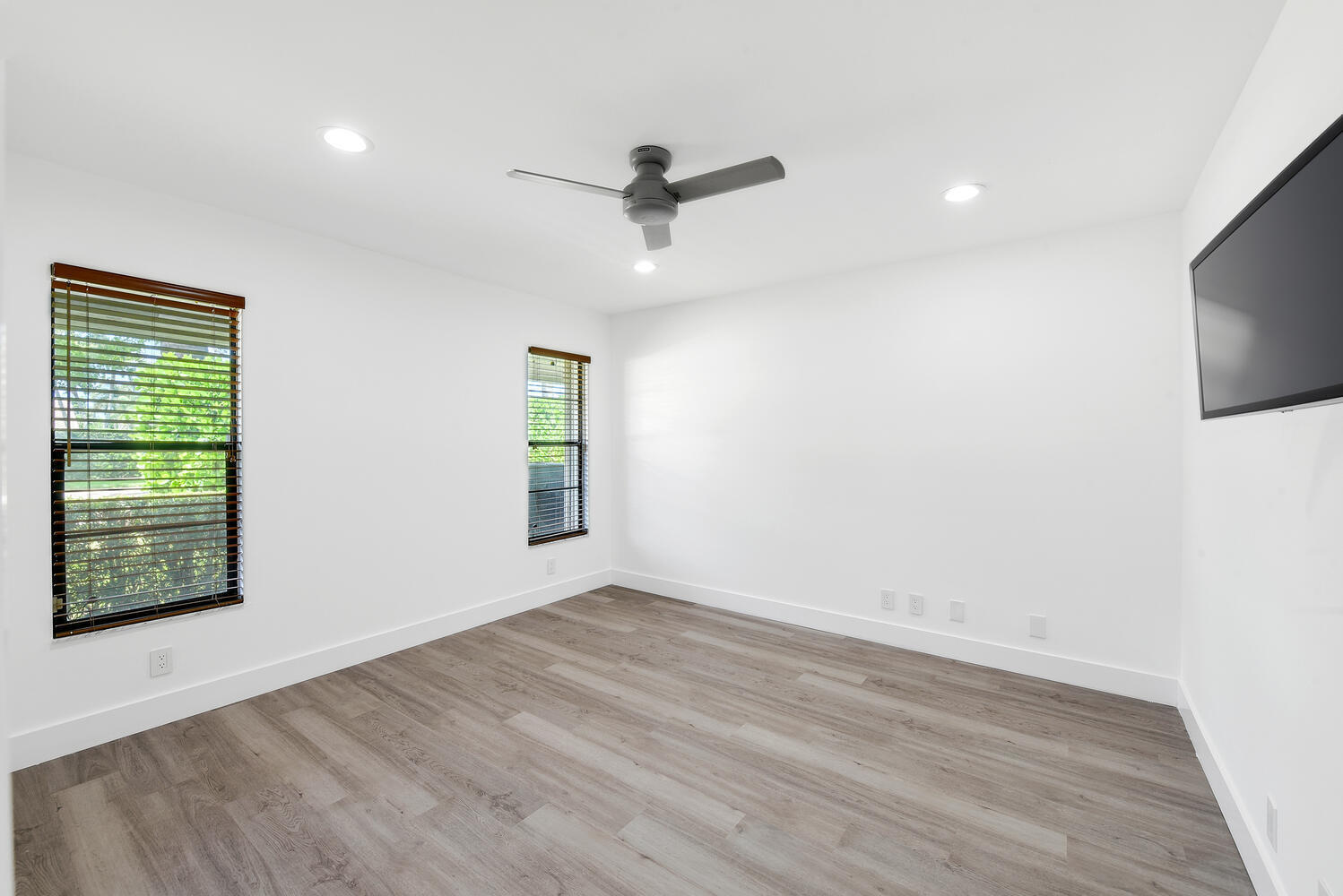 3185 St. James Drive