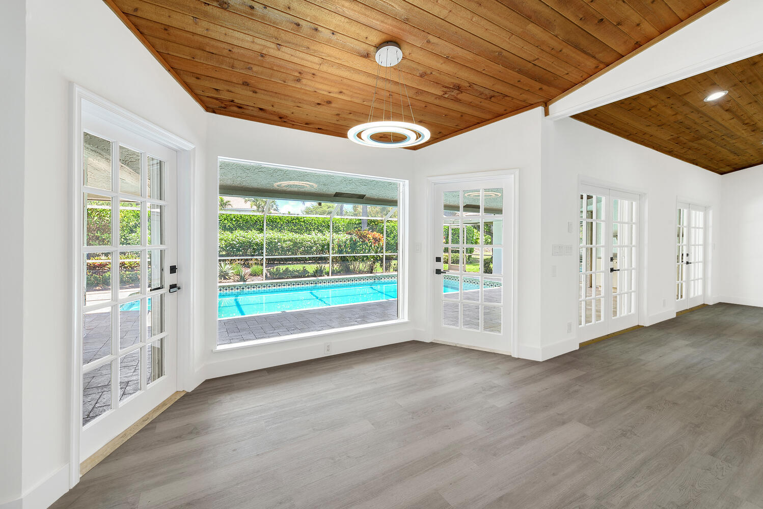 3185 St. James Drive