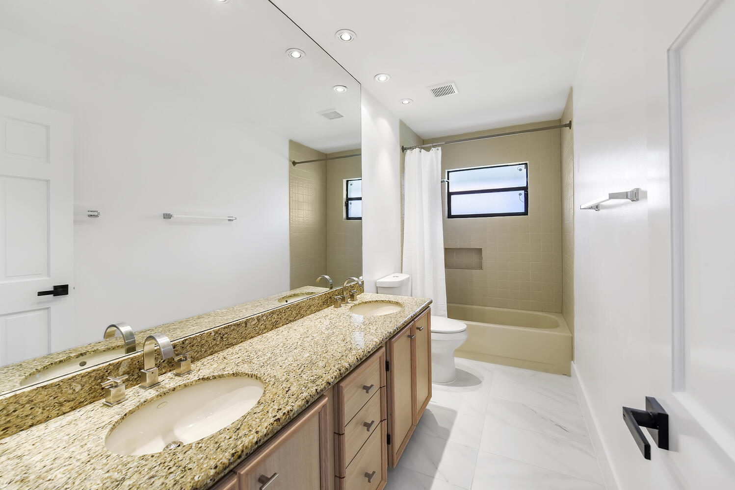 3185 St. James Drive