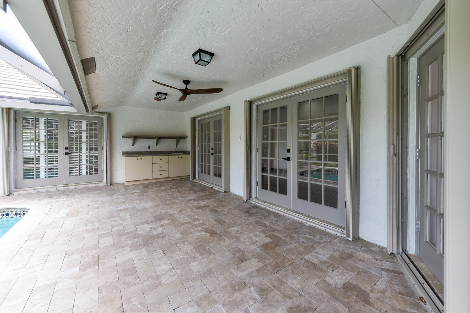 3185 St. James Drive