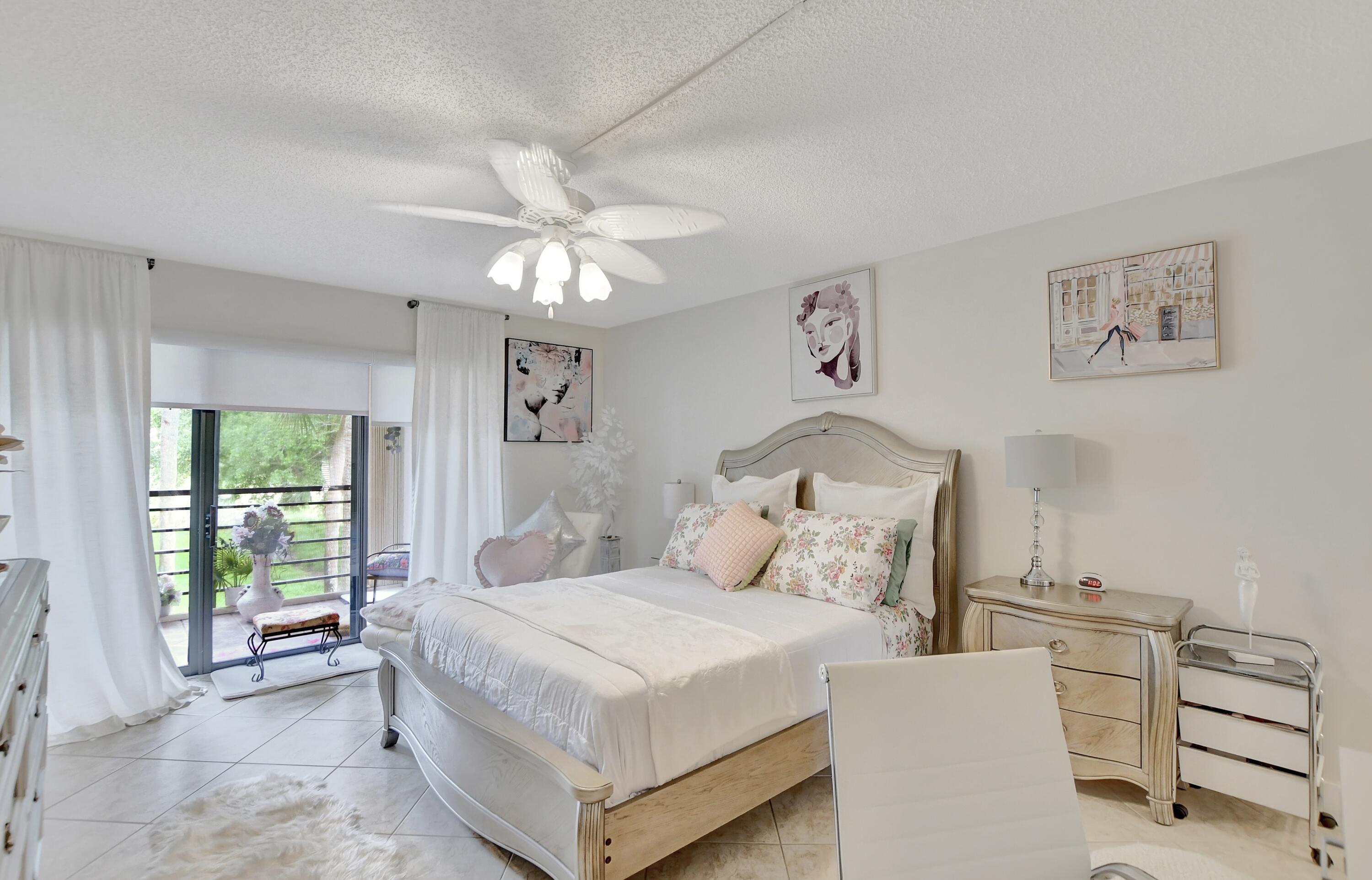 5650 Camino Del Sol, 203