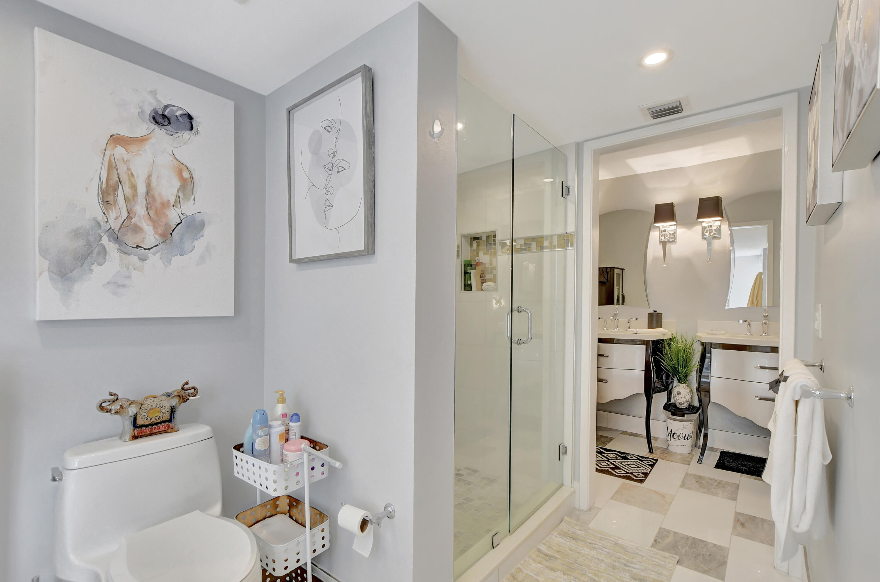 5650 Camino Del Sol, 203
