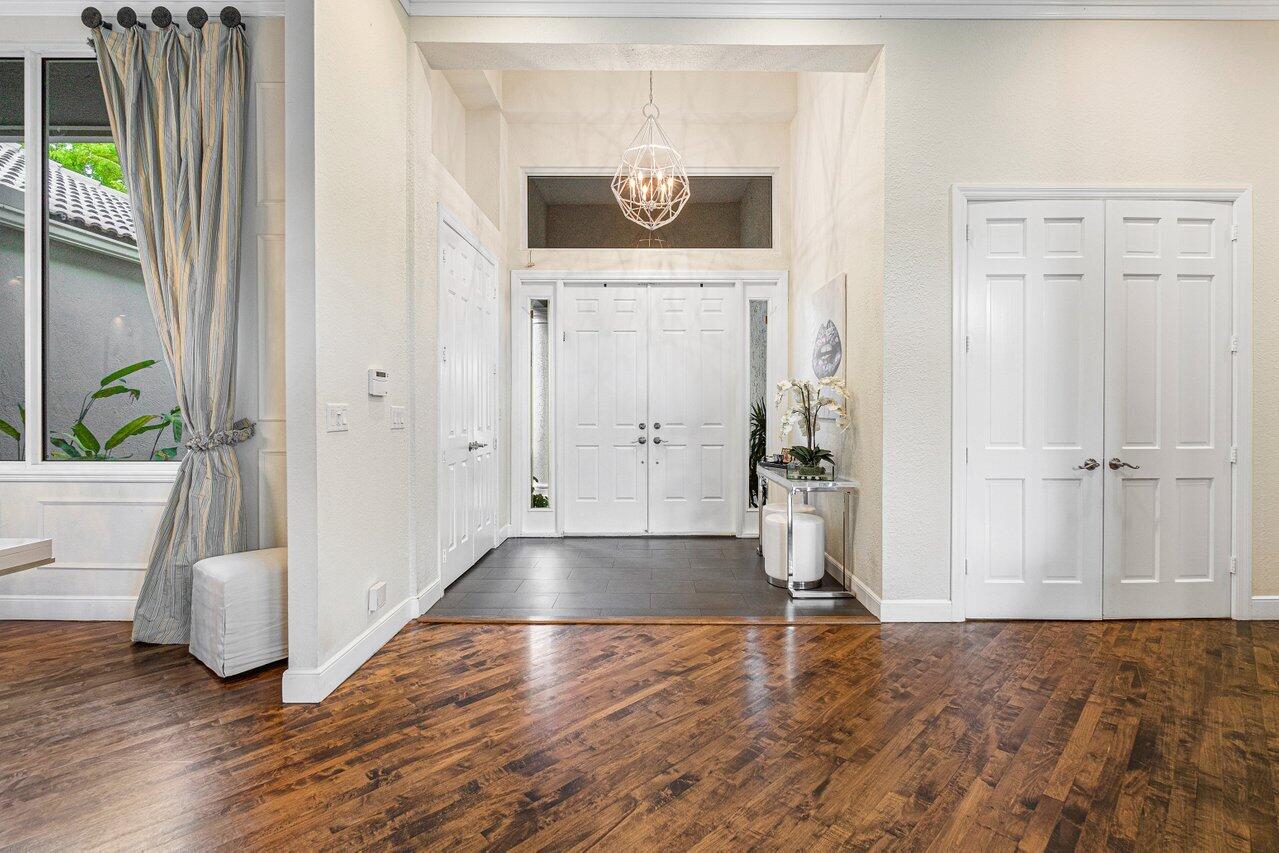 5761 Paddington Way