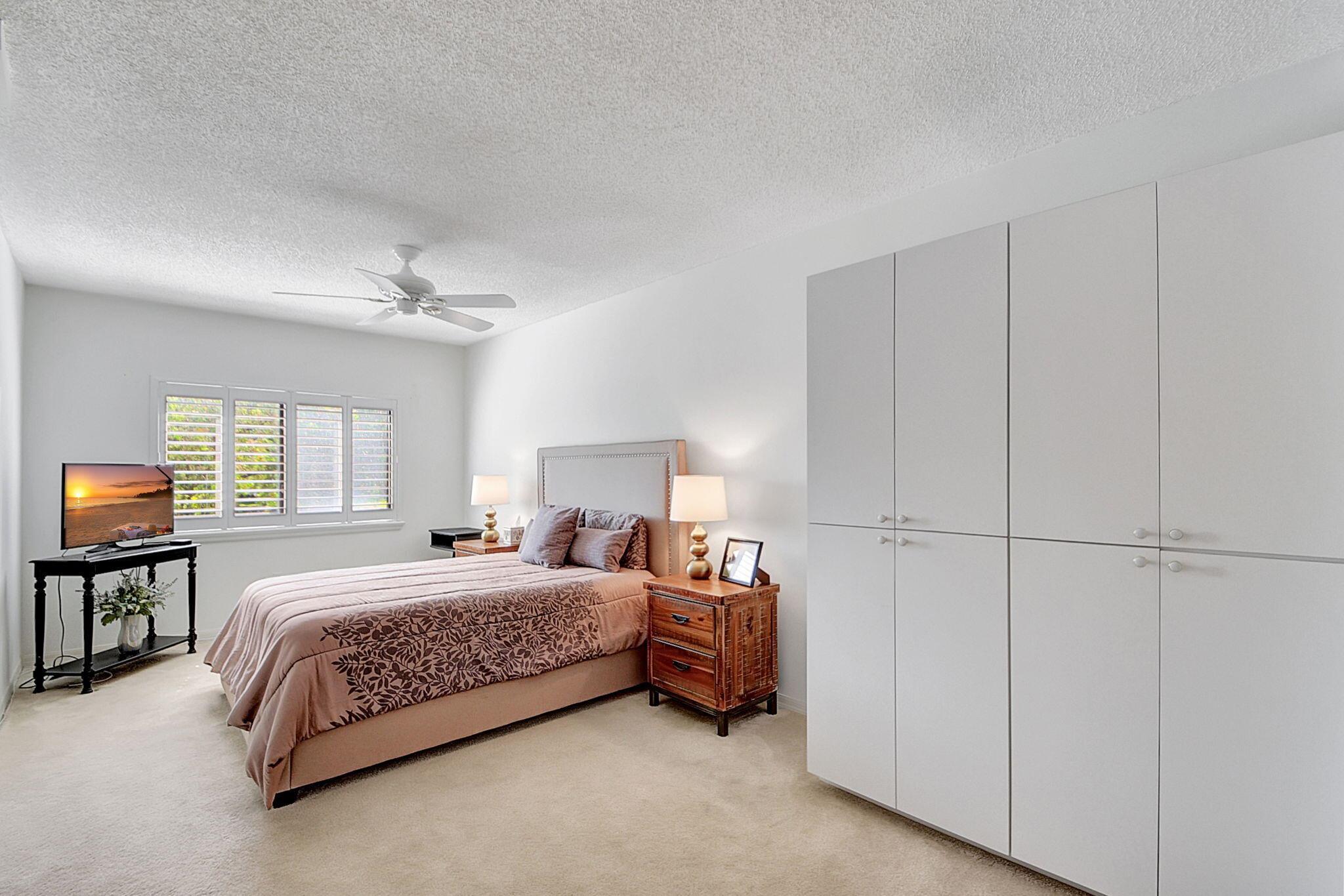 2105 Lavers Circle 202