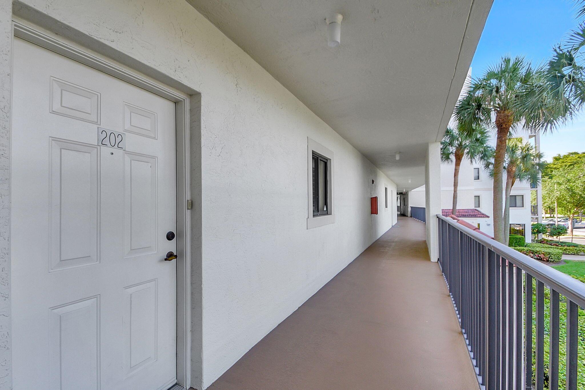 2105 Lavers Circle 202