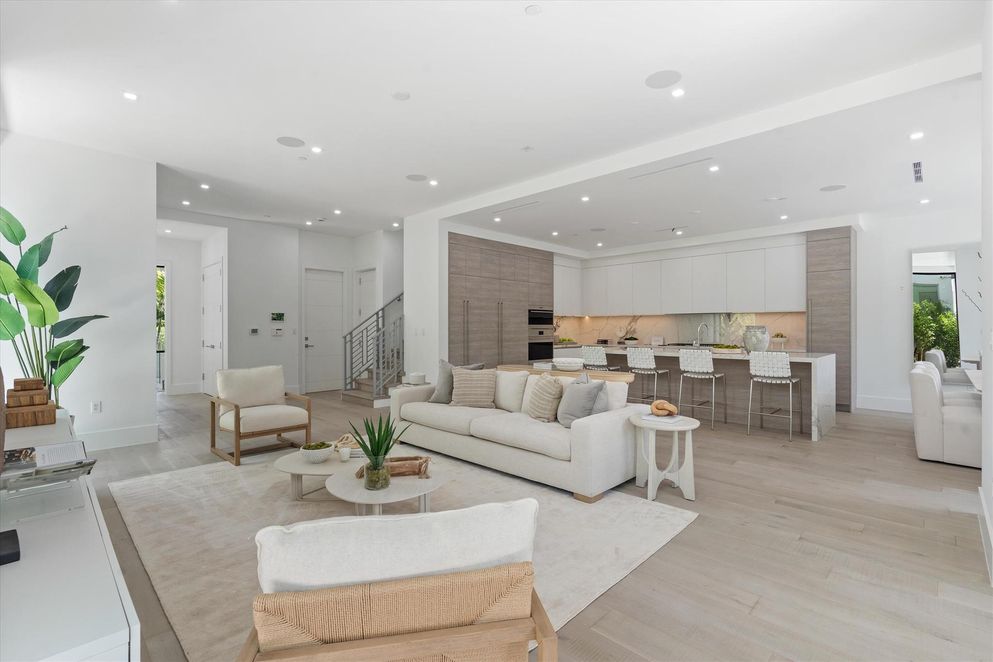 1066 Del Harbour Drive