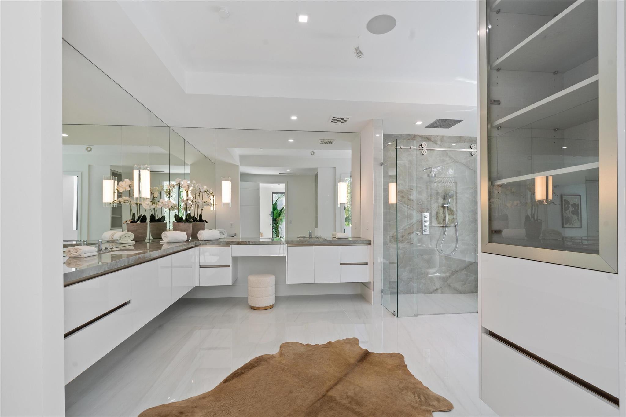 1066 Del Harbour Drive