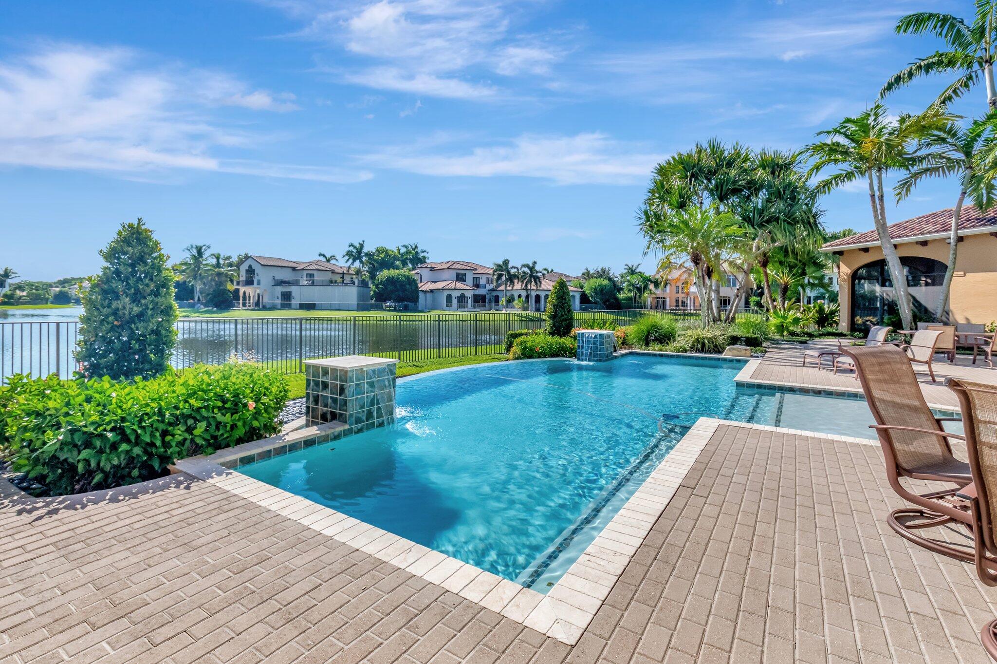 9230 Este Lago Drive