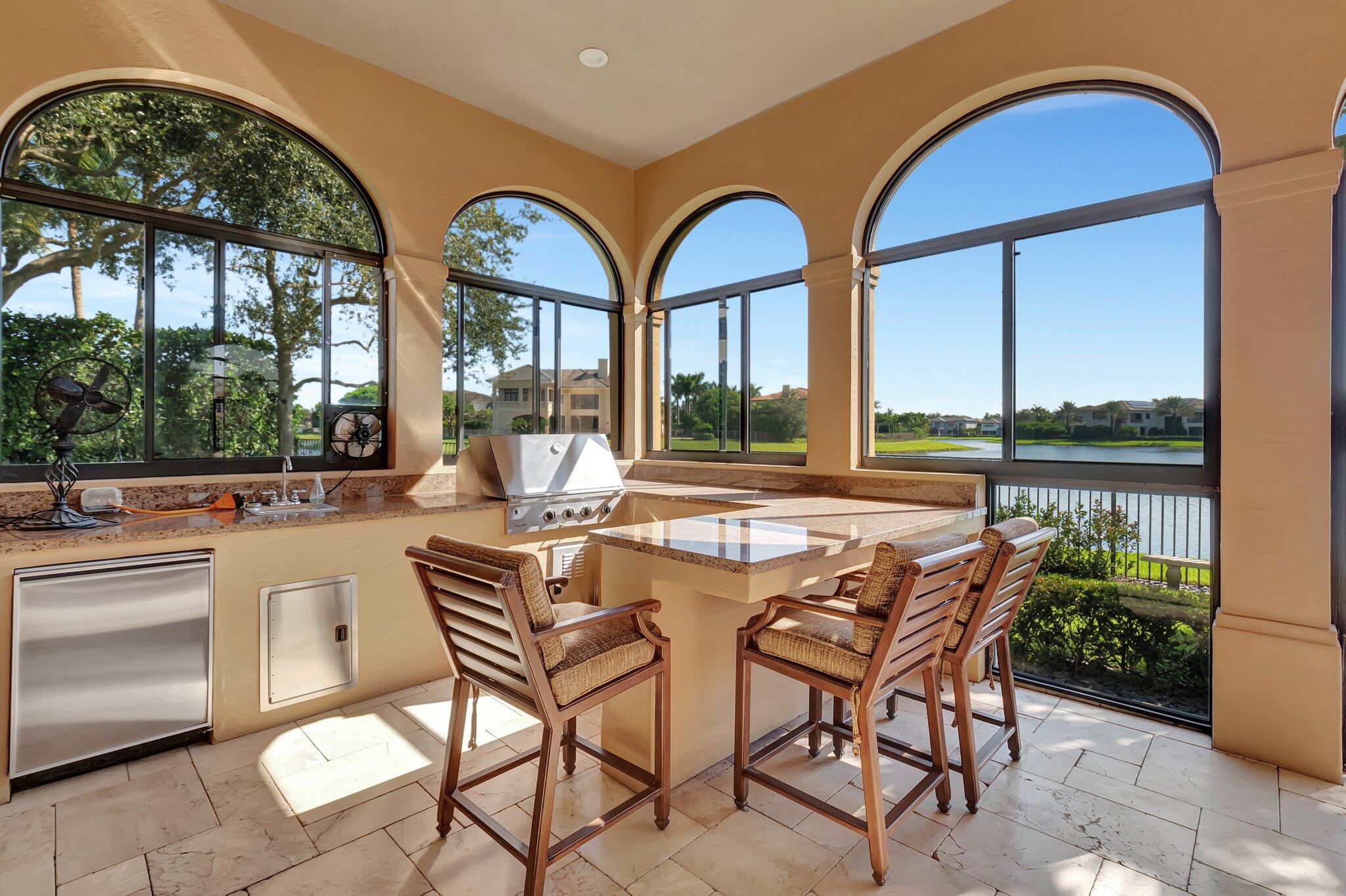 9230 Este Lago Drive