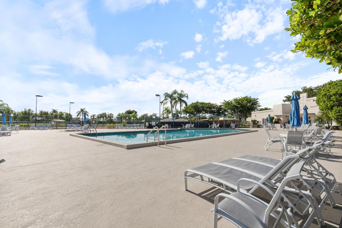 18871 Stewart Circle 4