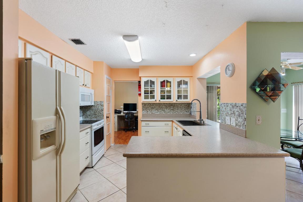 2667 Coral Hills Drive