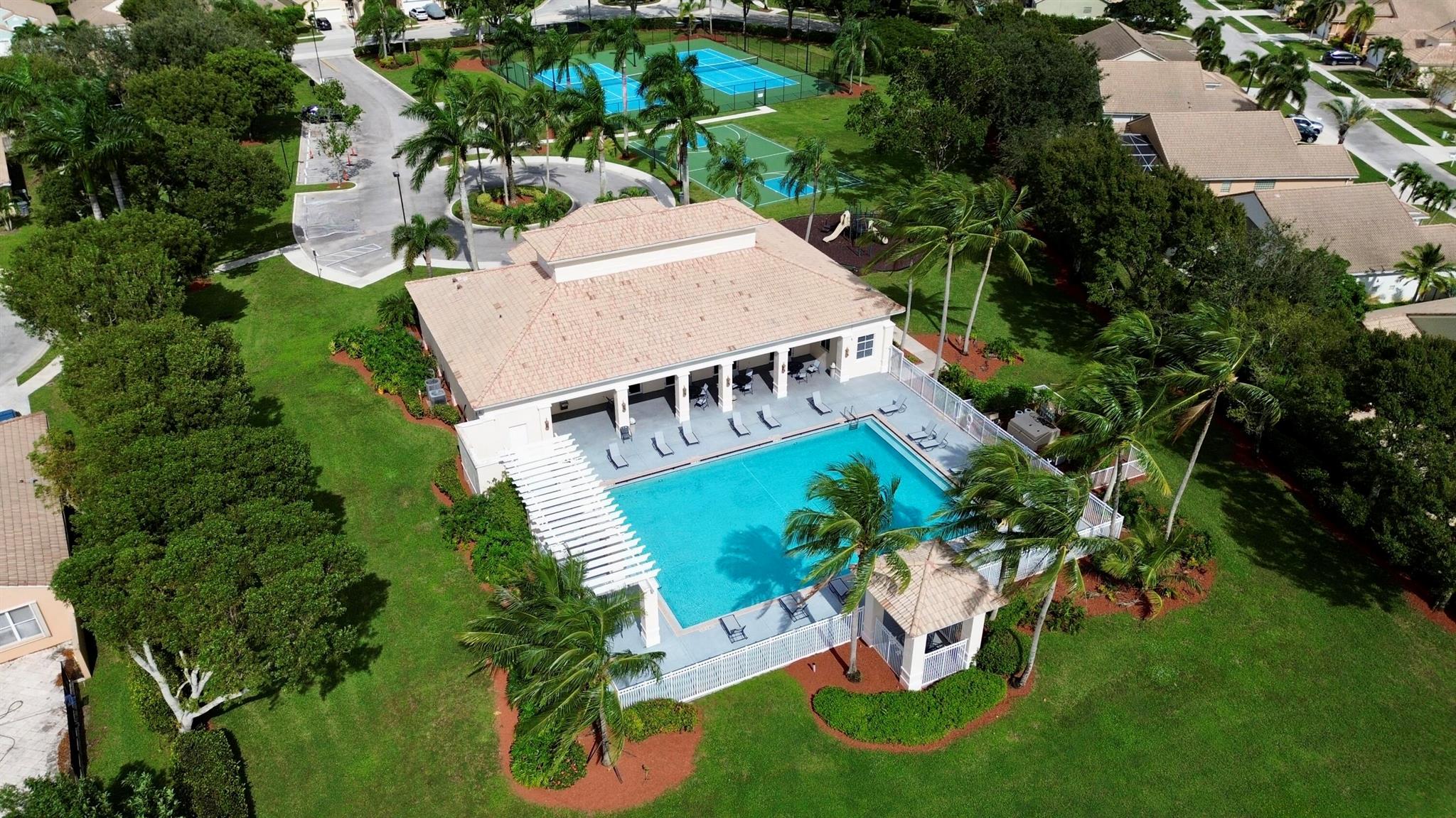 9517 Verona Lakes Blvd Boulevard