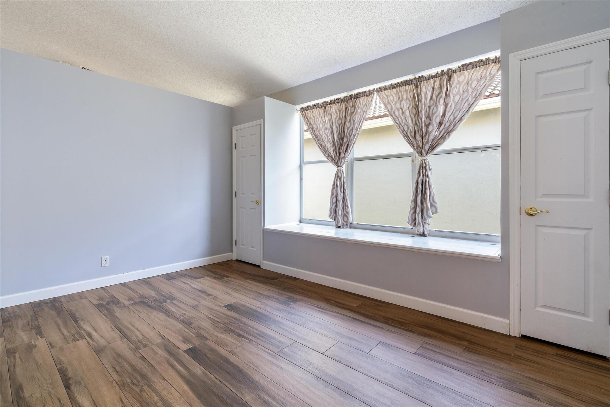 9517 Verona Lakes Blvd Boulevard