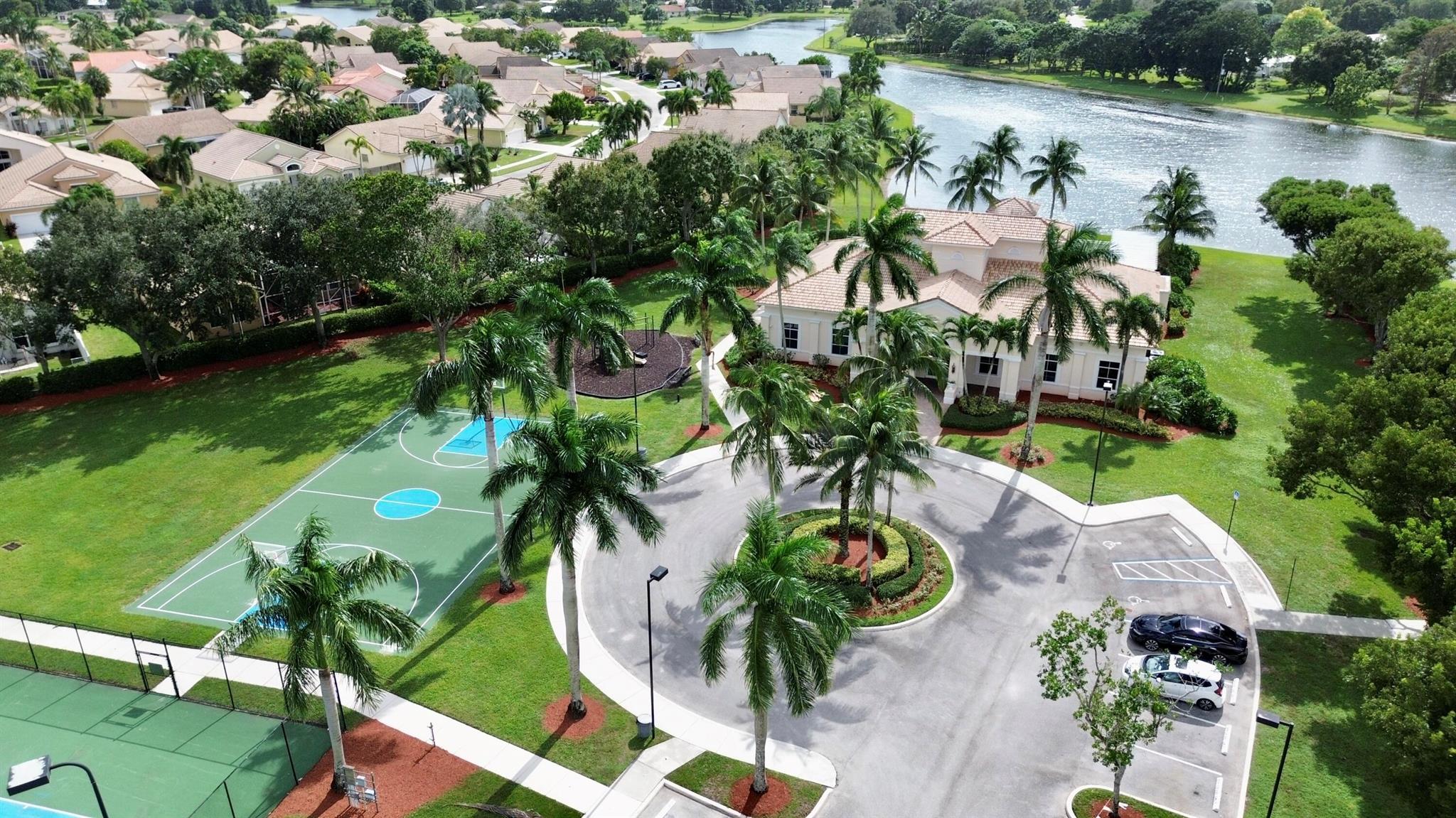 9517 Verona Lakes Blvd Boulevard