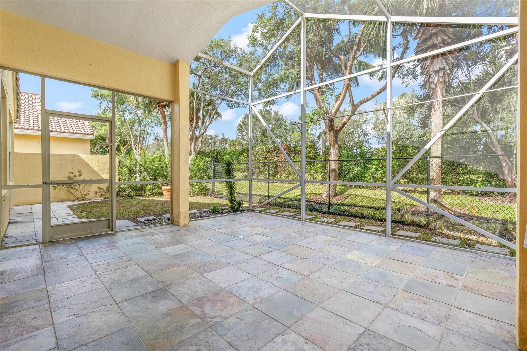 9517 Verona Lakes Blvd Boulevard