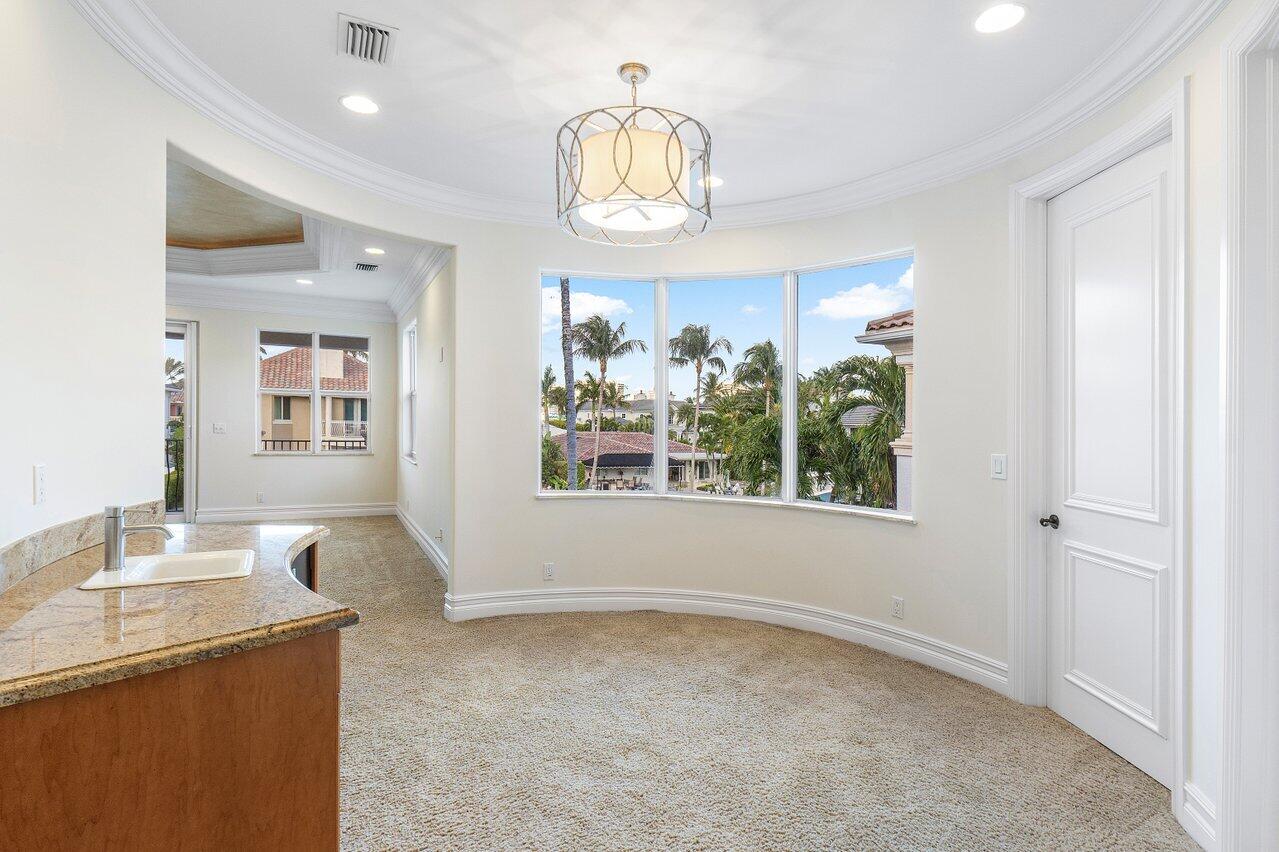 811 NE 33rd Street