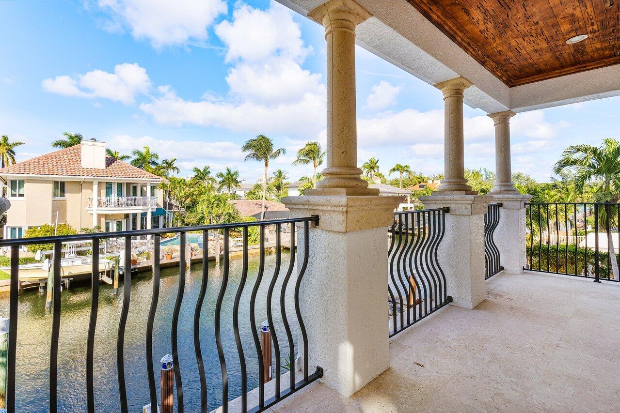 811 NE 33rd Street