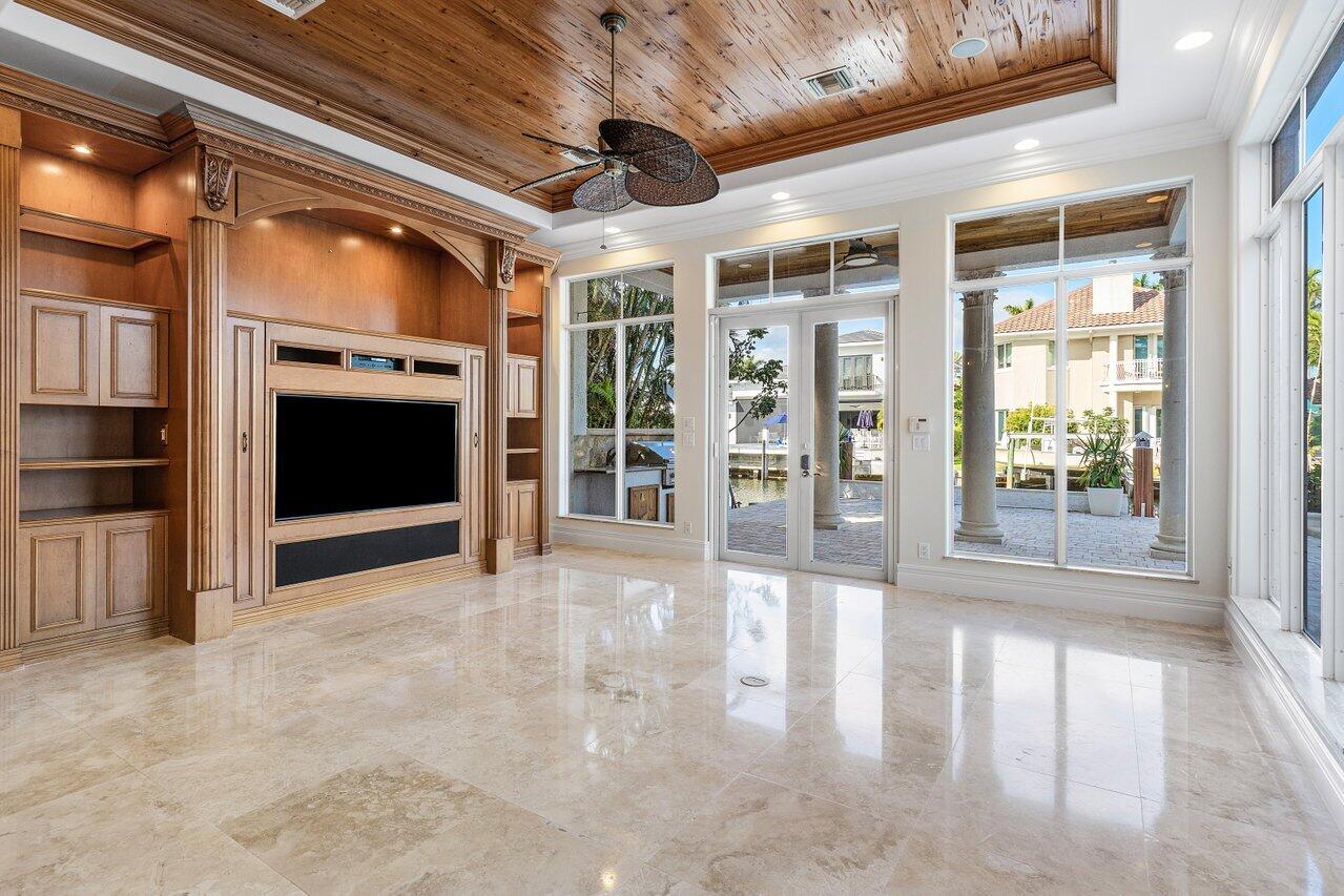 811 NE 33rd Street