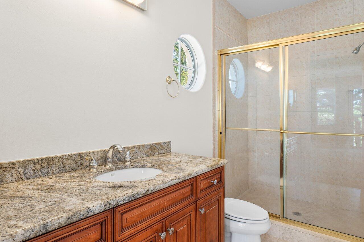 811 NE 33rd Street
