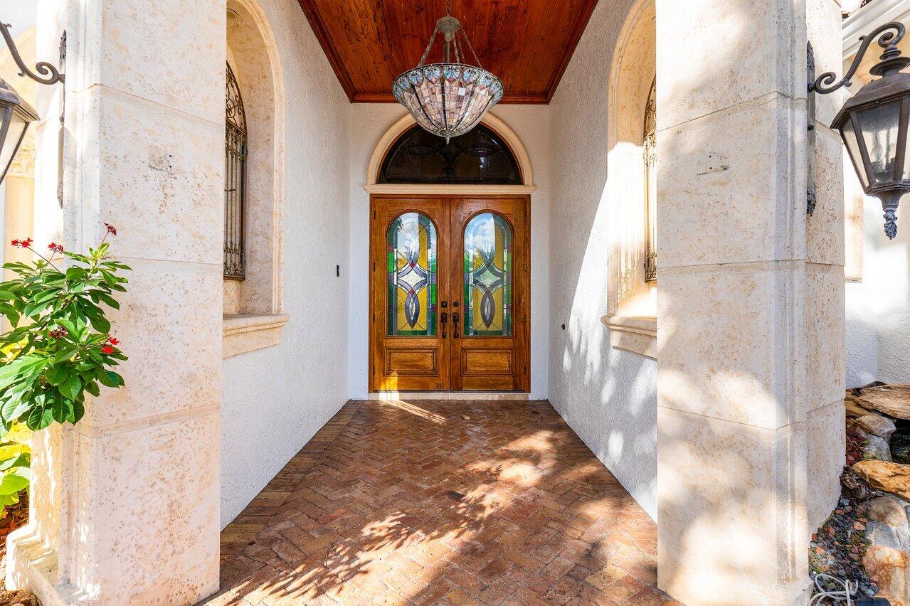 811 NE 33rd Street