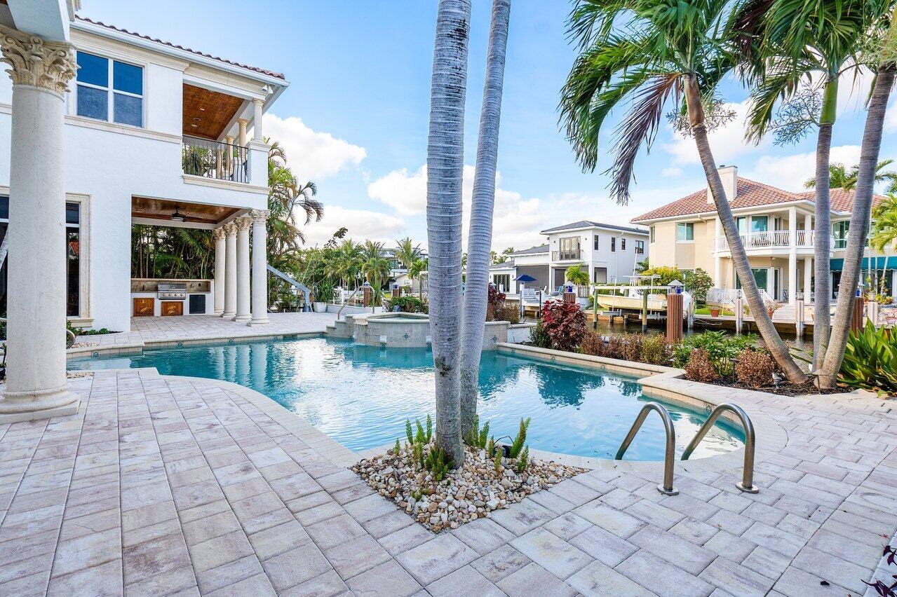 811 NE 33rd Street