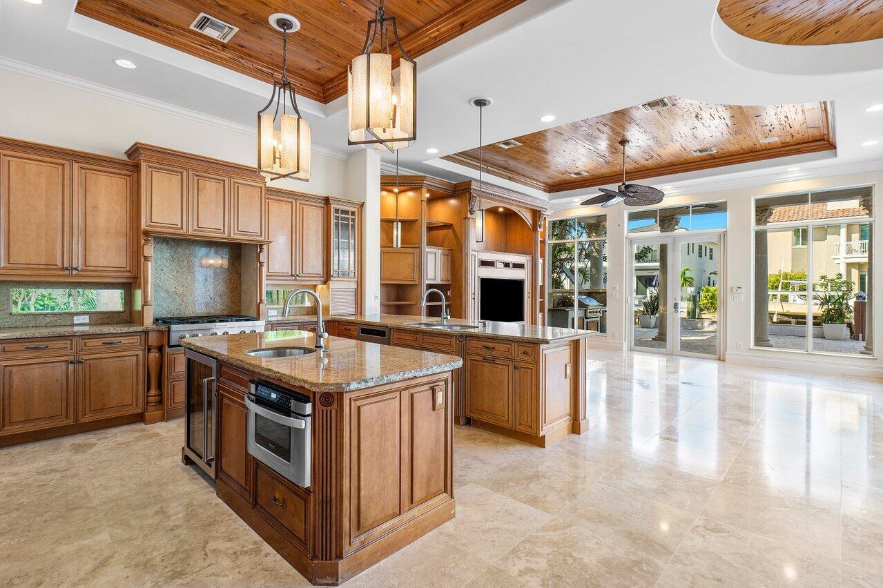 811 NE 33rd Street