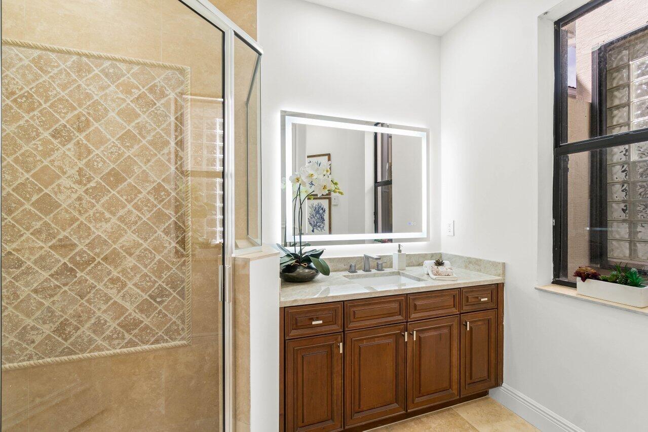 17939 Lake Azure Way