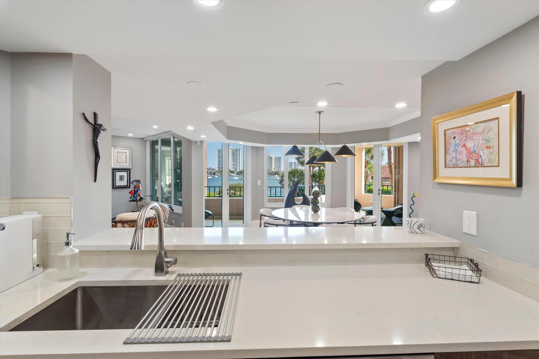 140 SE 5th Avenue 250