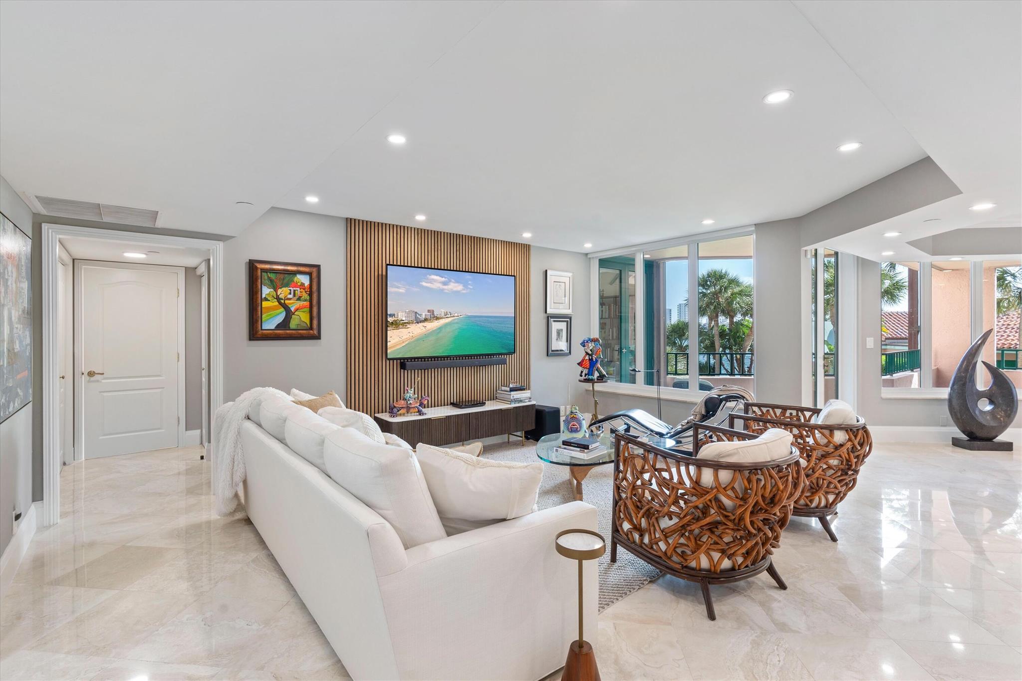 140 SE 5th Avenue 250