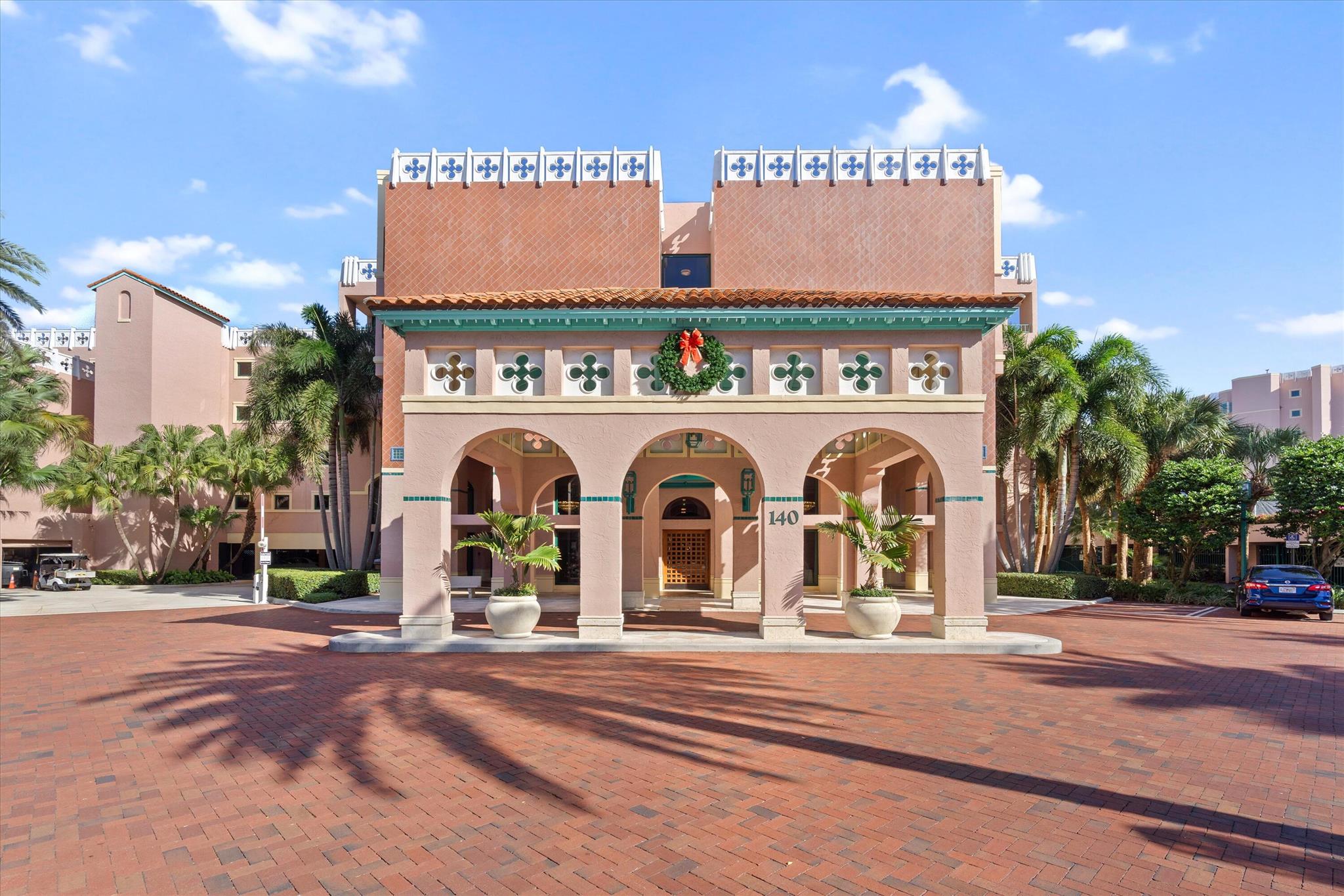 140 SE 5th Avenue 250