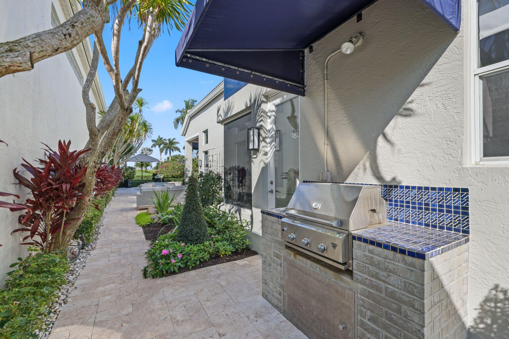 3597 NW Clubside Circle