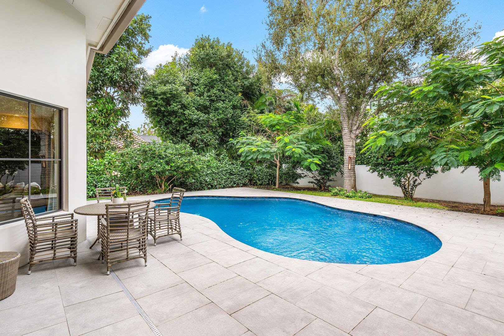 2249 W Silver Palm Road