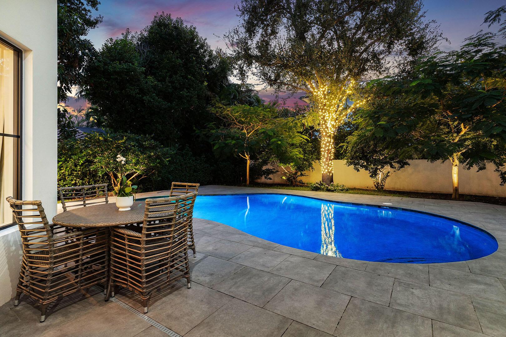 2249 W Silver Palm Road